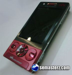 Фотографии Sony Ericsson Rika в красном