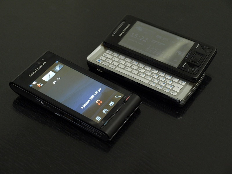 Sony Ericsson Idou и Sony Ericsson Xperia X1