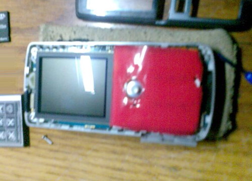 Установка пленки на плату телефона Sony Ericsson K750i