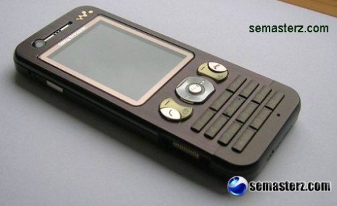 Sony Ericsson W890 – наследник W880i готов к выпуску