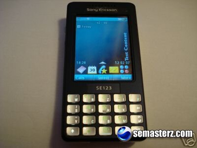 Sony Ericsson M610i выставлен на немецком EBAY