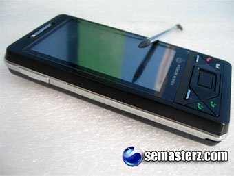 iFone X1 – упрощенный китайский вариант XPERIA X1