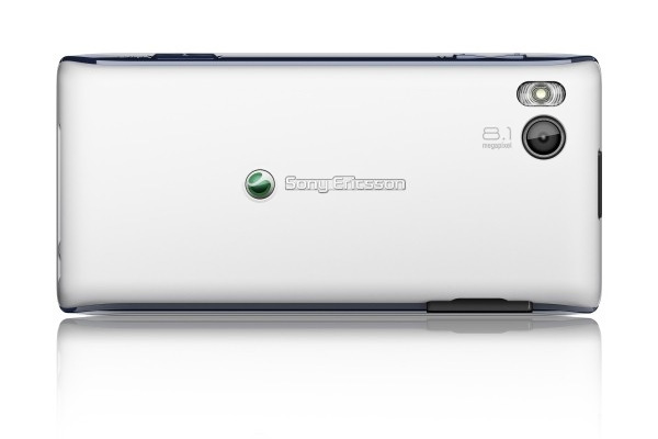 Sony Ericsson Aino — игровой телефон с поддержкой PlayStation 3