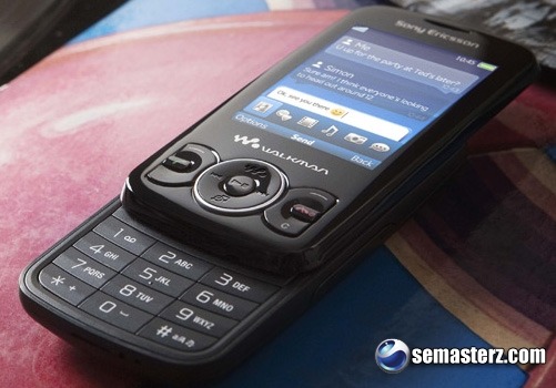 Sony Ericsson Spiro – самый дешевый из серии Walkman