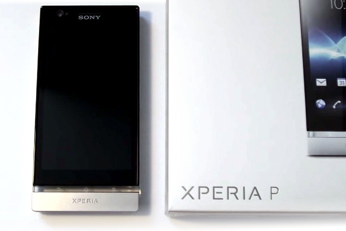 Смартфон Sony Xperia P